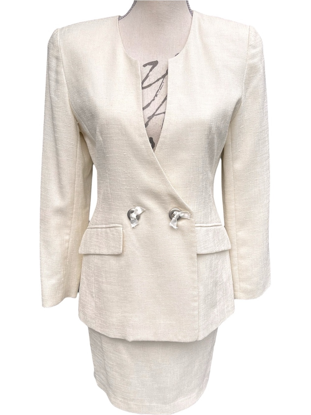 Vintage 80's Ivory Linen Skirt Single-Button Shoulder Pad Blazer Suit (2/4)